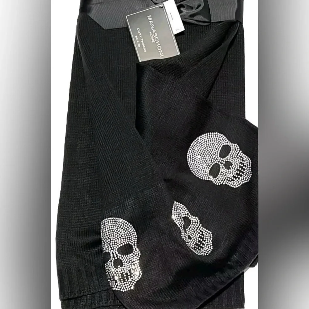 NWT Magaschoni Home Beaded Rhinestone Skull 50 x 70 Oversized Blanket Halloween